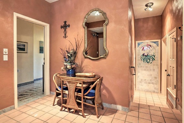 Tastefully Exotic Apt with Patio - Walk to Canyon Lake image 25